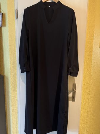 Schwarzes Kleider-Shirt mit V-Ausschnitt, Grösse L, Sommer 