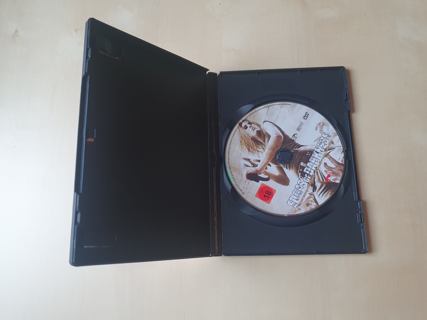 Tutti i DVDs: Edges of Darkness – Usato da Stansstad venduto da collectorsshop 2