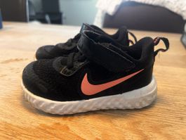Nike Schuhe Grösse 21