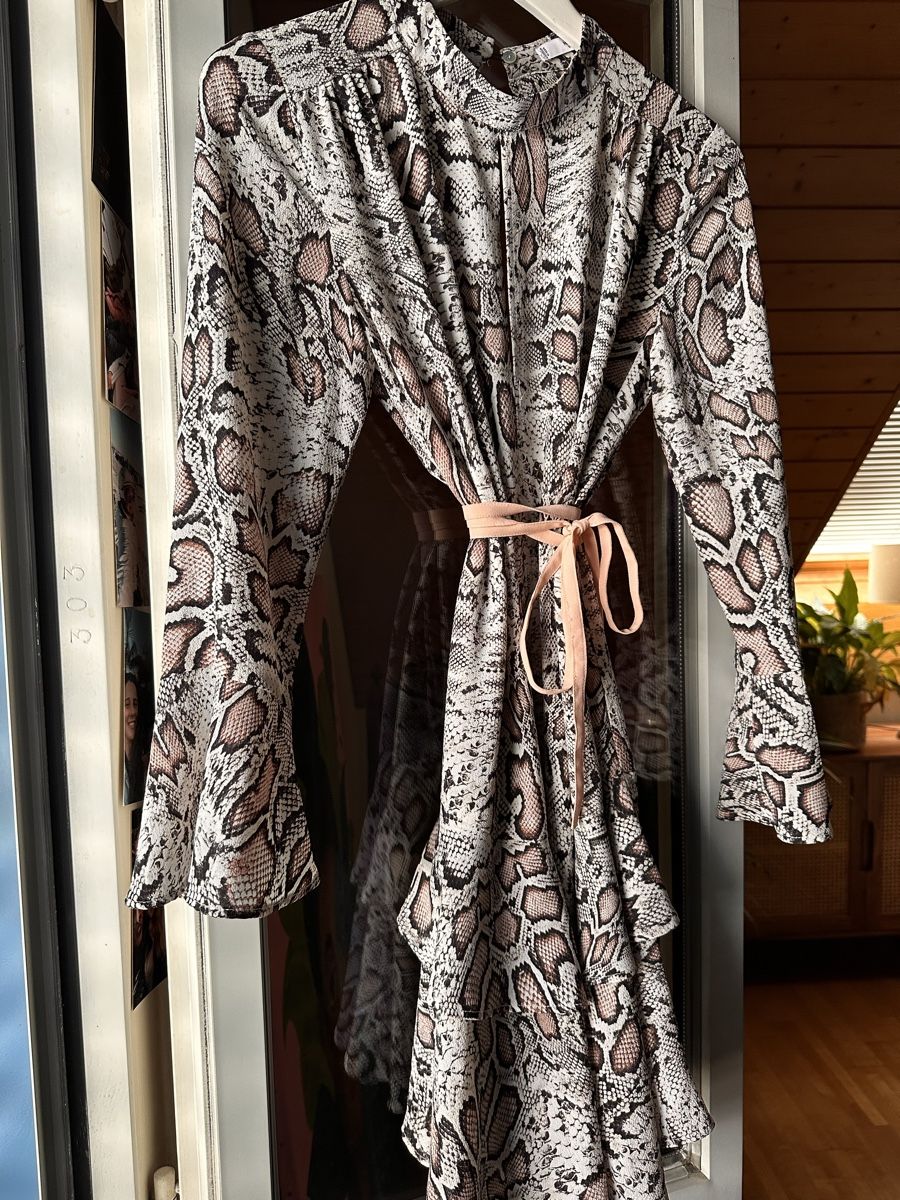 Mango Kleider: Tiered Leo Dress mit Band – Gebraucht aus Zürich von BettinaMarie2308 1