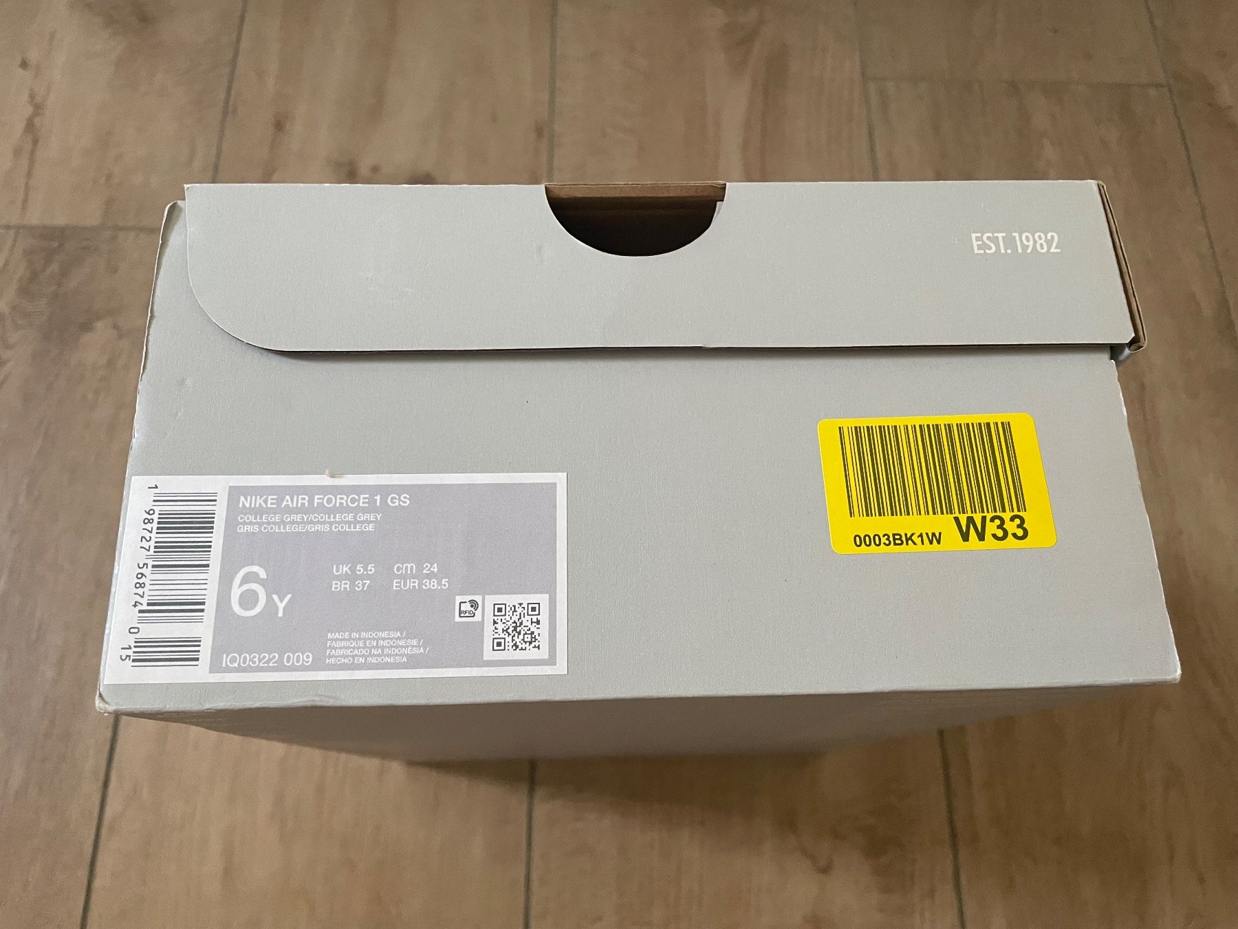 Nike Chaussures hommes: Nike Air Force 1 Gr. 38.5 NEU – Neuf (Voir description) à Waltenschwil par hansnine 7