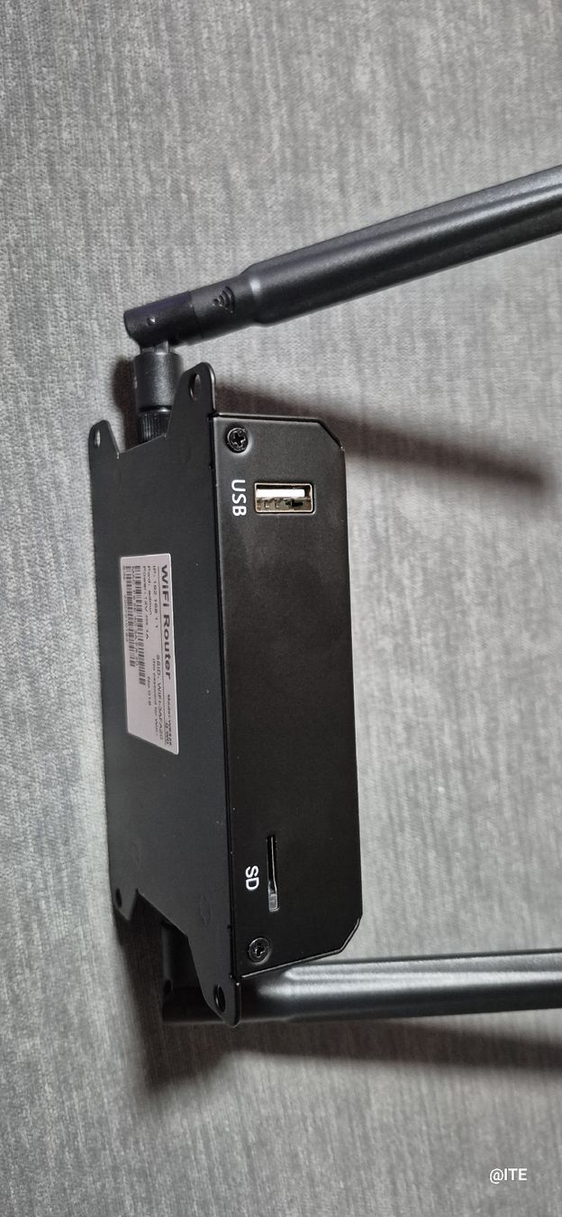 Modems & Router: WIFI Router mit (SIM) Model WE826 – Gebraucht aus Pratteln von it2007 3