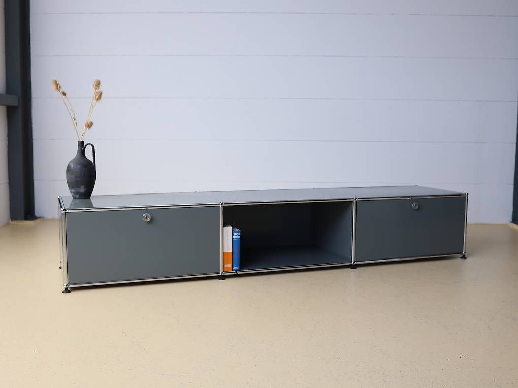 USM Cassettiere: USM Lowboard Mittelgrau, TV-Möbel – Usato da Meinisberg venduto da atelier_TILIJA 1