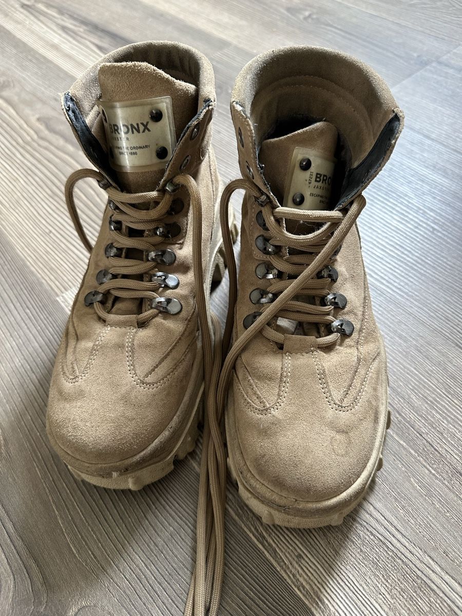 Scarpe da donna: Bronx Stiefel Gr. 37 beige – Usato da Schaanwald venduto da ael248