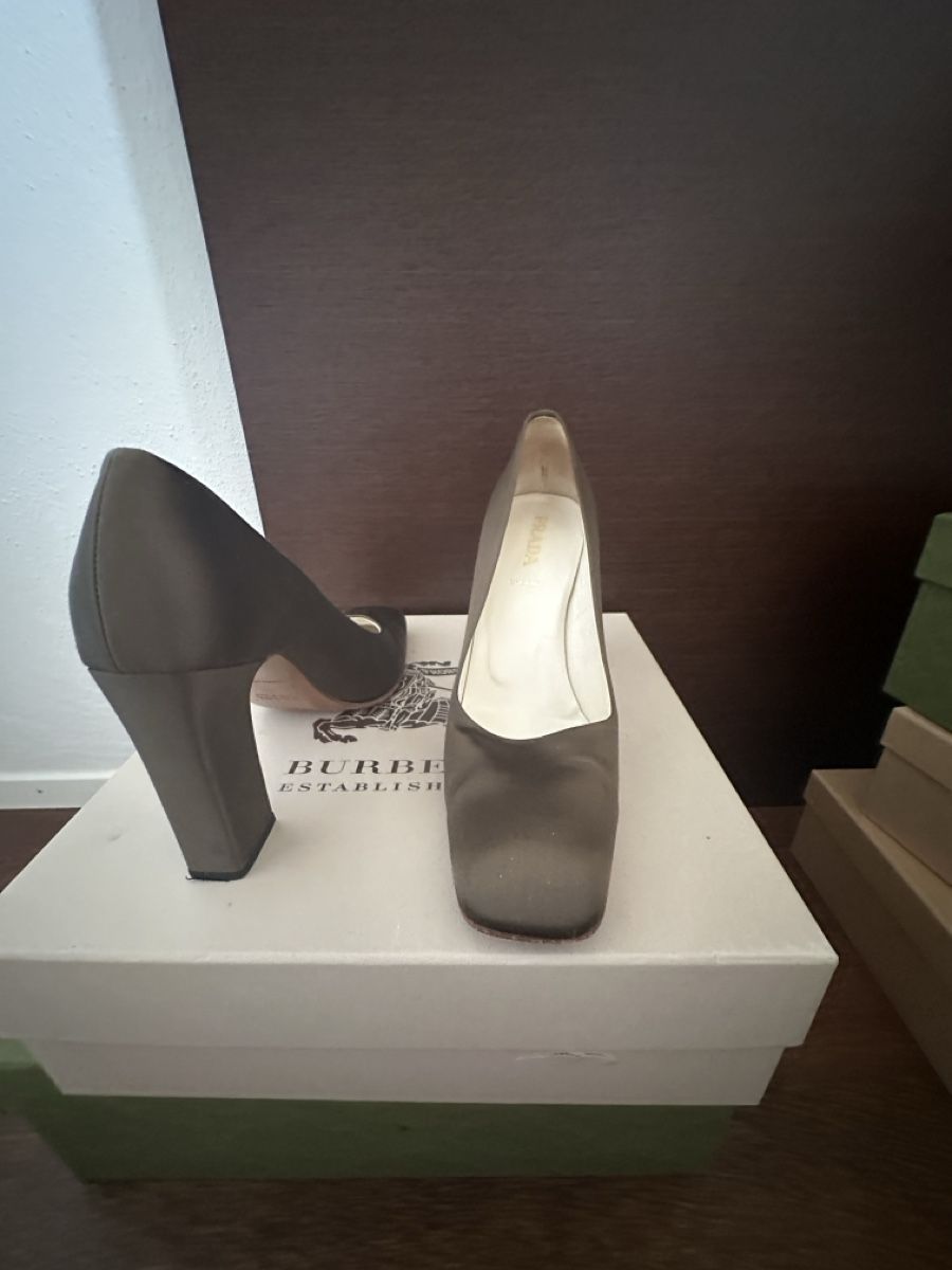 Prada Damenschuhe: Prada Satin Pumps Grün Gr. 39 , Blockabsatz – Gebraucht aus Jonen von dibbern 4