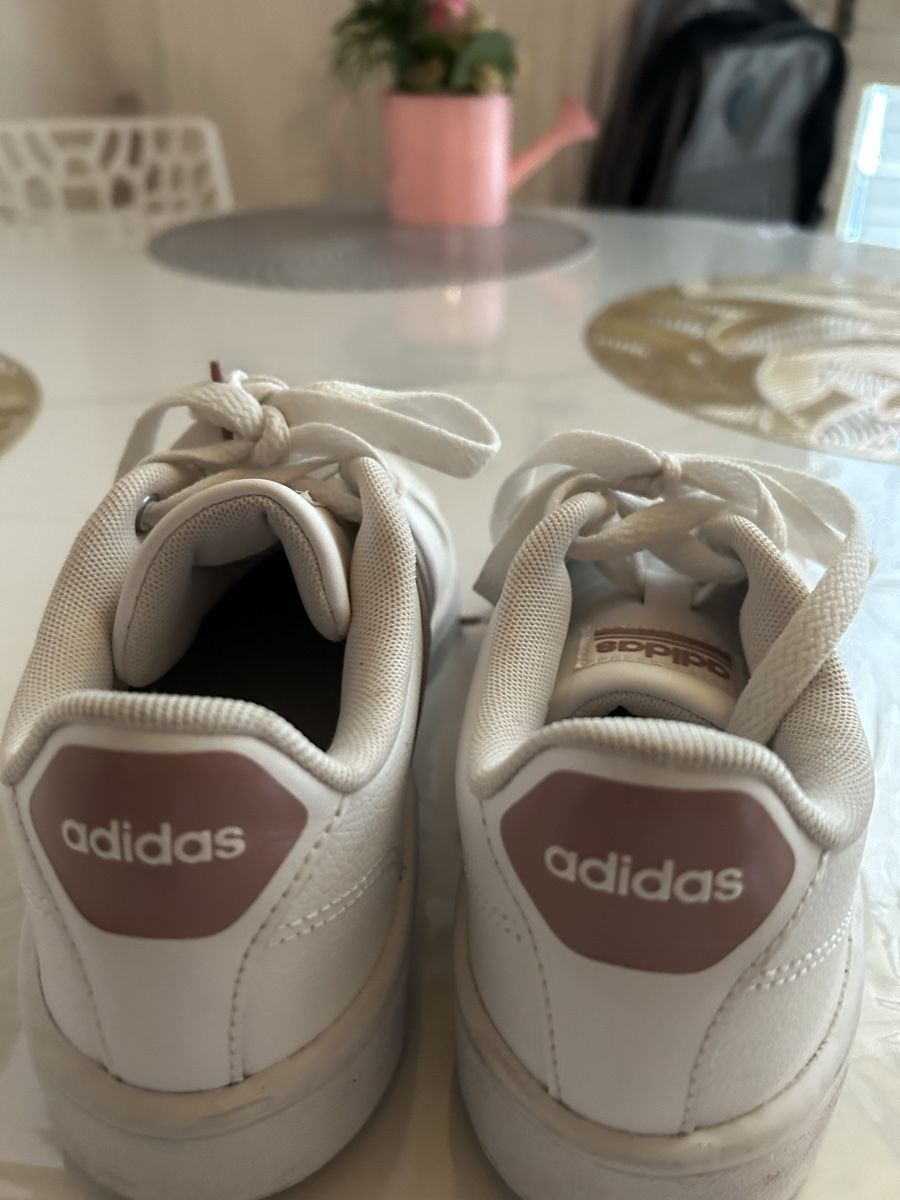 Adidas Chaussures femmes: Baskets Adidas blanches pointure 37 1/2 – Neuf avec emballage d'origine à Monthey par meganoe 3