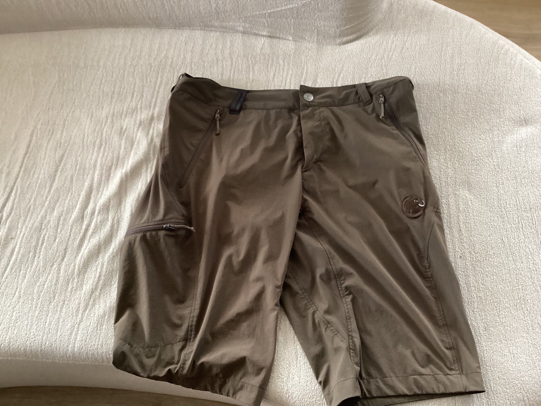 Mammut Pantaloni: Mammut Shorts EU 50 – Usato da Rüegsauschachen venduto da Sudan66