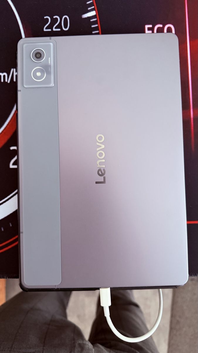 Lenovo Tablet PC: Lenovo Tab K11 2nd Generation + Hülle, CH Version – Usato da Luzern venduto da Travelblogger 1