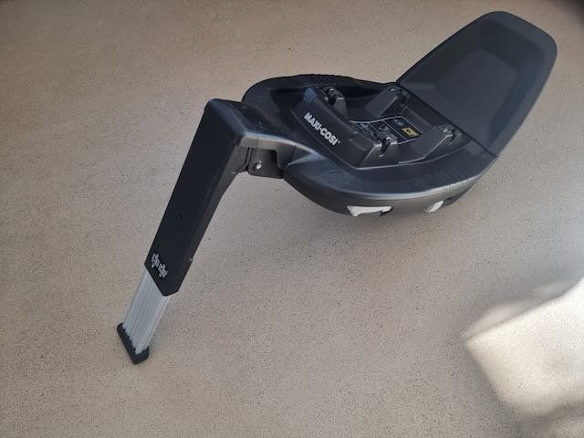 Maxi-Cosi Seggiolini per auto: Maxi Cosi Modell Tinca inkl. Isofix – Usato da Erschwil venduto da r.kuery1 2