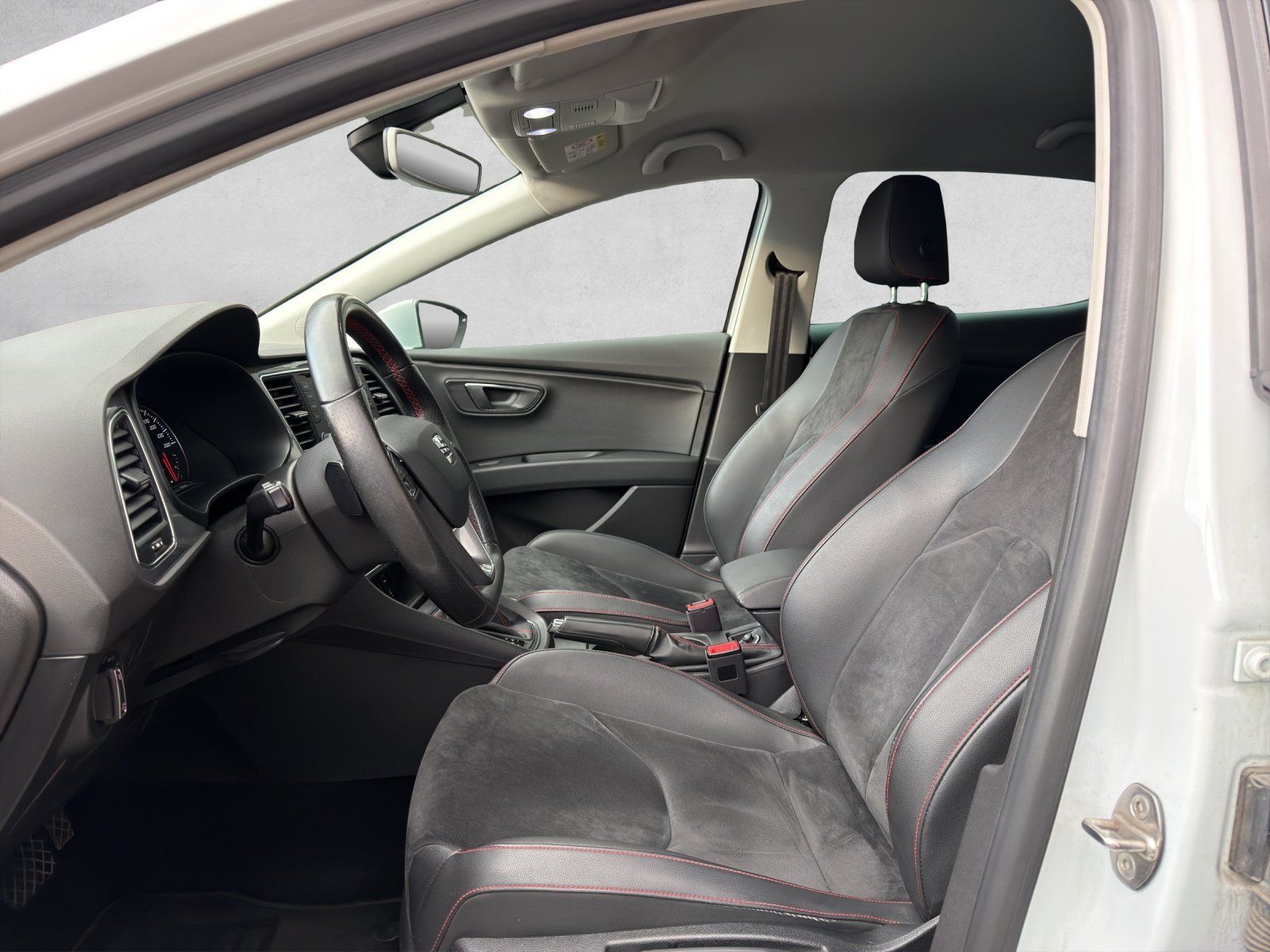 Seat Autos: SEAT Leon 2.0 TDI FR Line DSG – Gebraucht aus Hefenhofen von Gregauto 4
