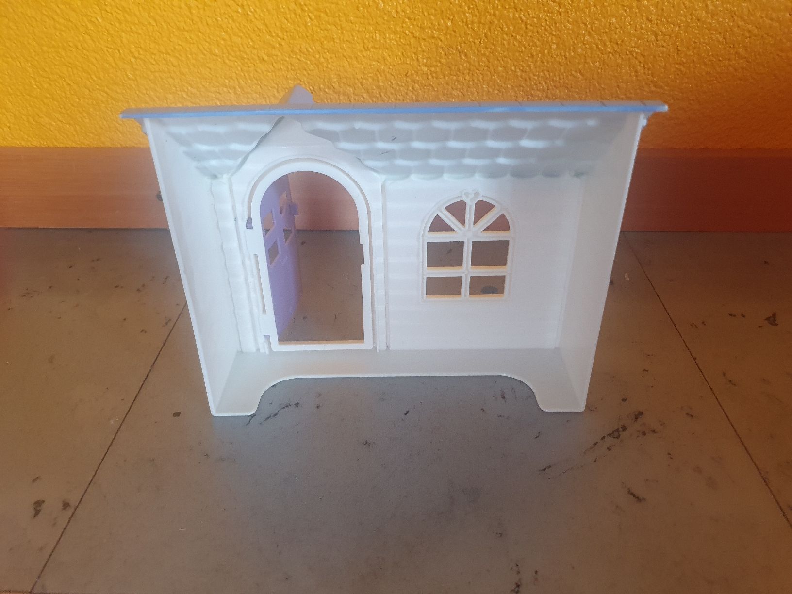 Barbie Case e mobili per bambole: Barbie/Puppenmöbel – Usato da Moosseedorf venduto da Sonnenschein.. 1