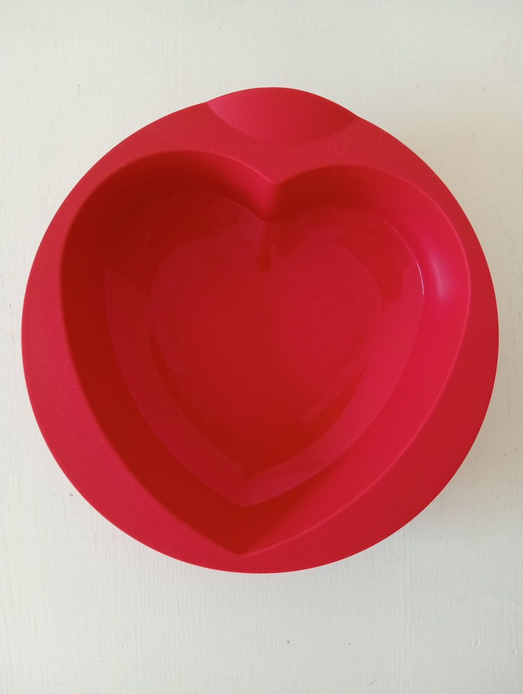 Tupperware Teglie da forno: Tupperware Backform in Herz-Form aus Silikon Rot – Usato da Allschwil venduto da Evgeniia78