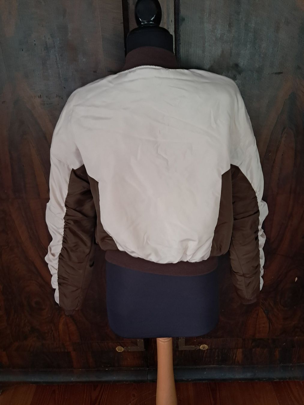 Jacken: Bomber Steppjacke . Offwhite/Braun . leicht . S . – Gebraucht aus Leuggelbach von schmetterlings-fee 1