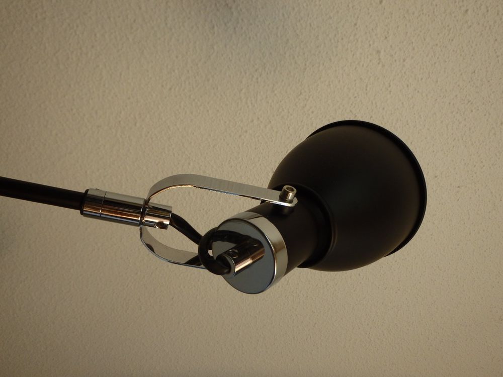 Ikea Lustres & lampes de plafonds: schwarze mit 6 schwenkbaren Spots IKEA Deckenlampe – D'occasion à Schöfflisdorf par pullux 2