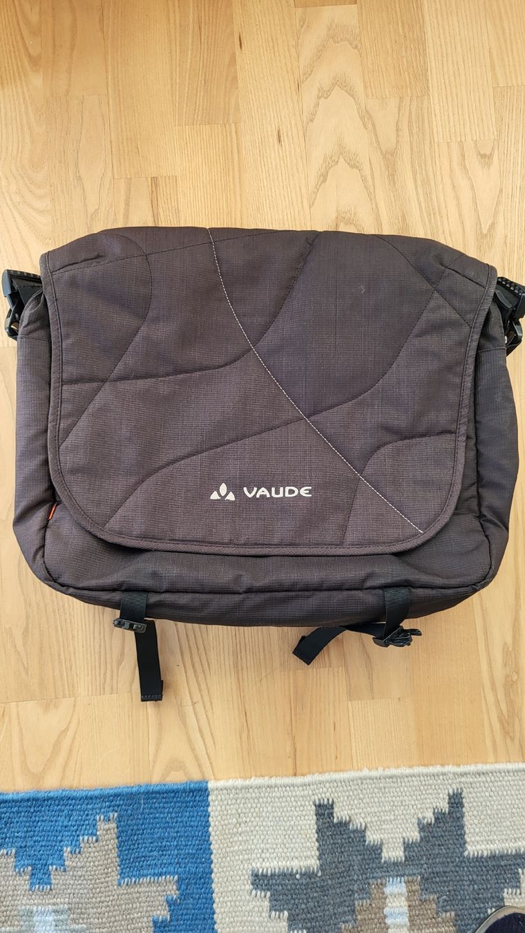 Vaude Borse: Schultertasche von VAUDE – Usato da Muttenz venduto da Igma