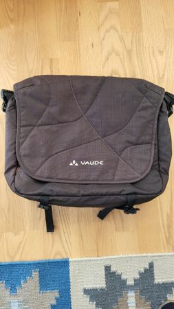 Schultertasche von VAUDE
