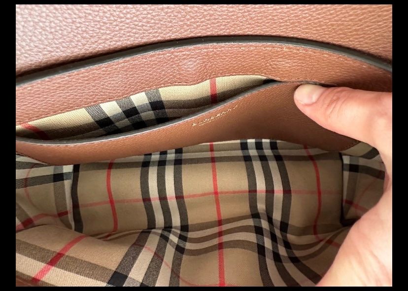 Burberry Sacs femmes: Sac Burberry – D'occasion à La Neuveville par nat_r69j 2