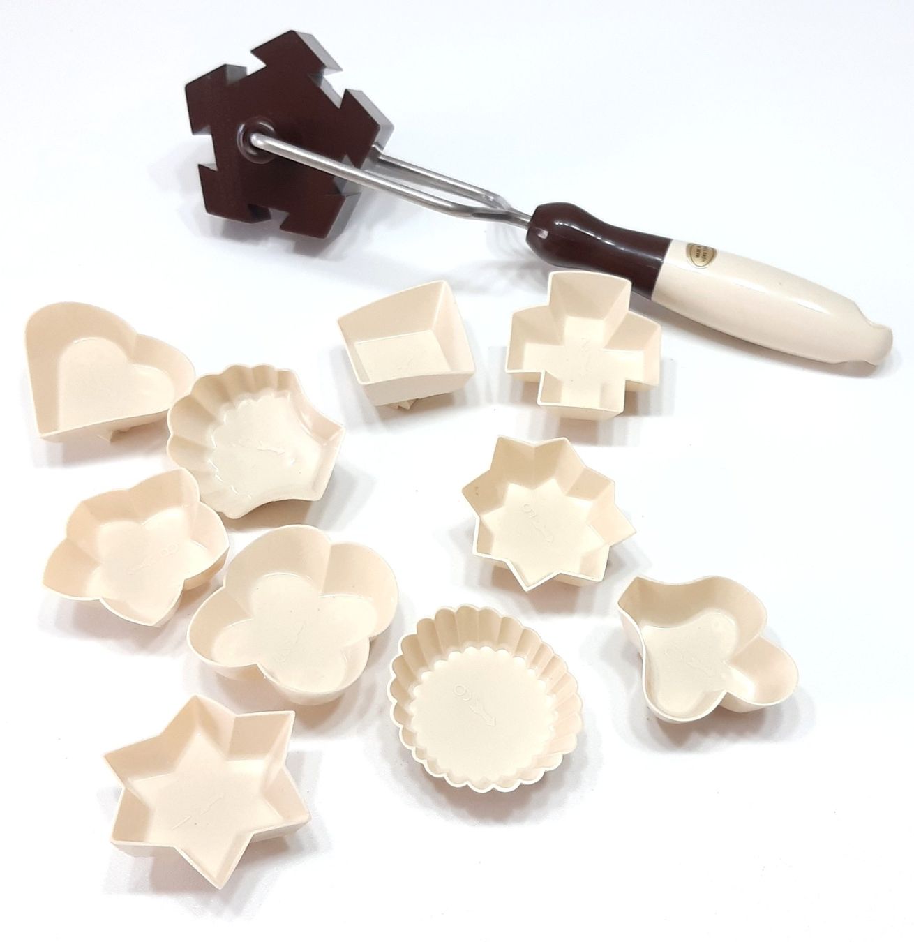 Kuhn Küchengeräte: Rollausstecher - Rouleau coupe-pâte – Neu (gemäss Beschreibung) aus Savagnier von Marderuth 3
