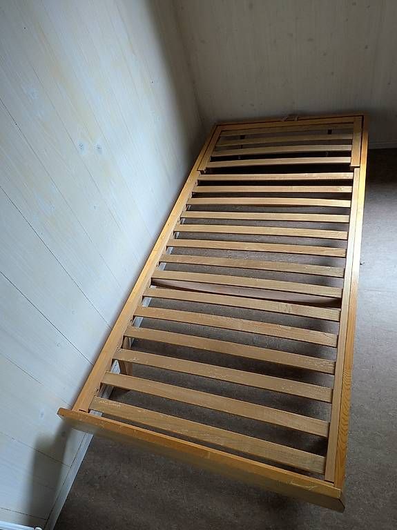 Letti: Bett 190x90 – Usato da Zürich venduto da sel_m8tx