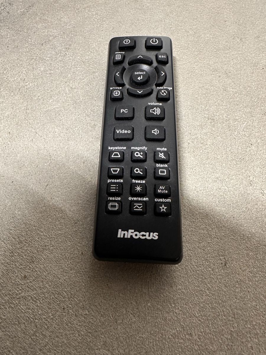 Infocus Videoprojektoren: InFocus IN118HDa Beamer HDMI DLP 3D Ready – Gebraucht aus steffisburg von releve 4