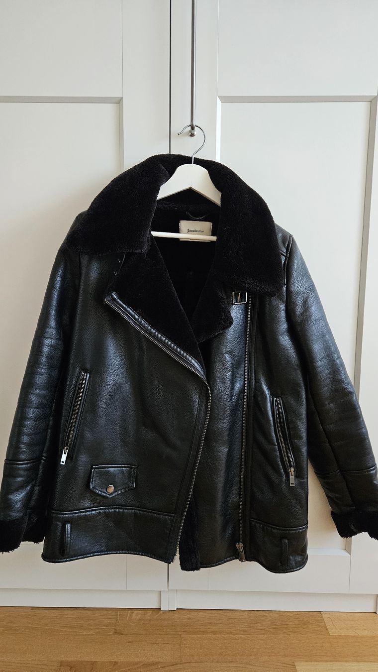 Stradivarius Giacche: Übergangsjacke Stradivarius, Grösse S schwarz – Usato da Wetzikon ZH venduto da ELIVNE