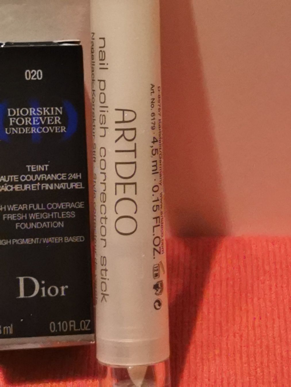 Clarins Make-up: Hochwertige Foundation-Cremes, 5 Stück – Usato da Schlieren venduto da vlalif 4
