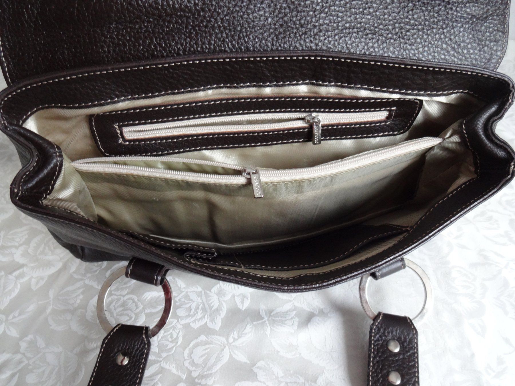 Navyboot Taschen für Damen: ** NAVYBOOT ** Leder Umhängetasche – Gebraucht aus Frauenfeld von Jahy 8