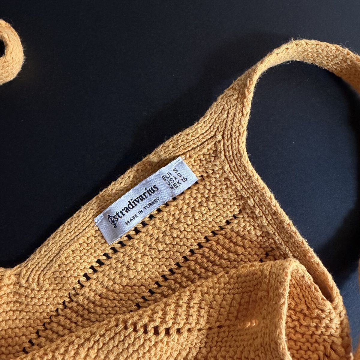 Stradivarius Top: Mustard Top Stradivarius – Usato da Schaffhausen venduto da nuhcyar 1
