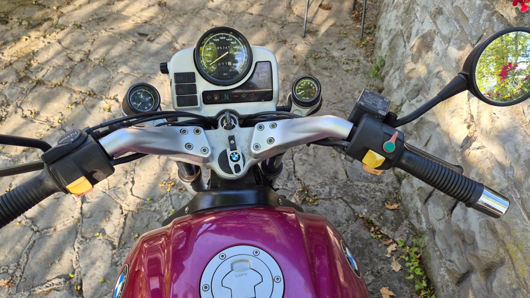 BMW Strasse: BMW R 1100 R – Gebraucht aus Buhwil von Donron0 9