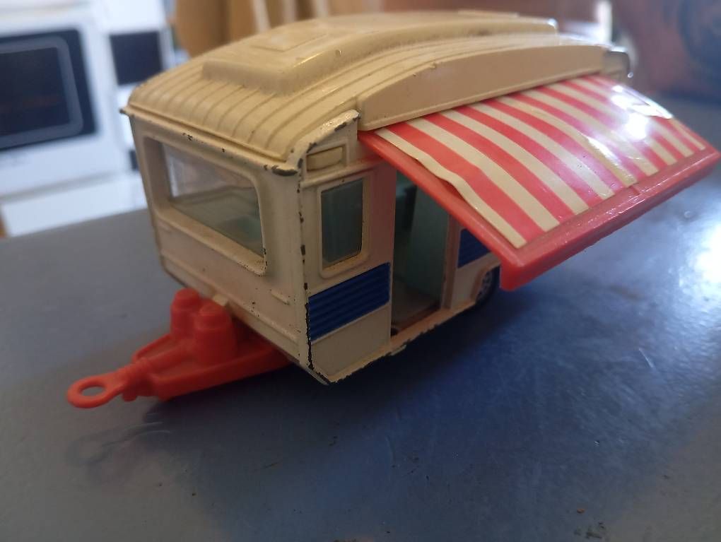 Spielzeuge: Wohnwagen – Gebraucht aus Basel von Petergunn