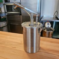 Saucenspender in gutem Zustand