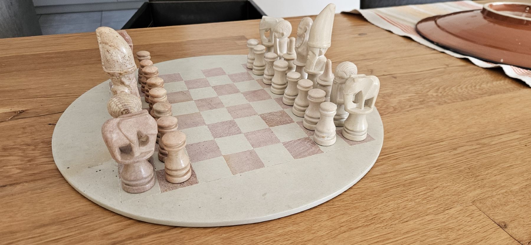 Giochi: Schachspiel antik Stein – Usato da Bergdietikon venduto da Giacomoboromo 1