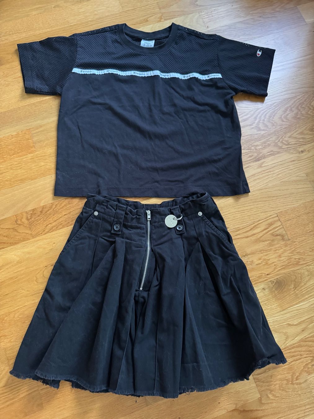 Diesel Kleiderpakete & -sets: Diesel Rock und Shirt – Gebraucht aus Zürich von froschchen79