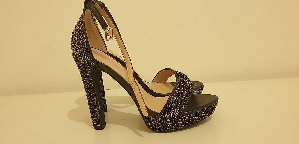 Damenschuhe: stock 4 paia n 37 – Gebraucht aus Lugano von ant_6zb7