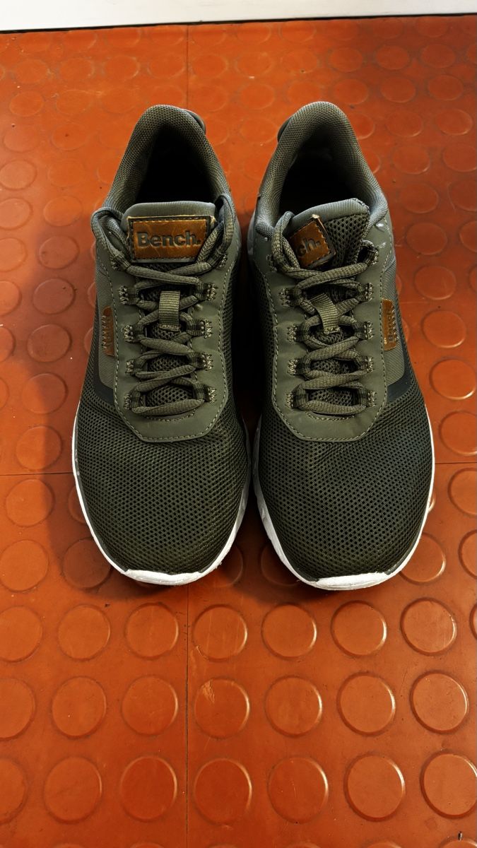 Bench Scarpe da donna: Schuhe Bench Grösse 38 – Usato da Zunzgen venduto da ver_27c7