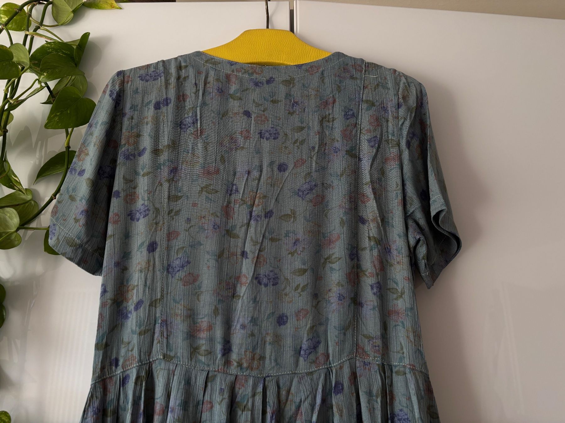 Vestiti: VINTAGE Kleid mit Blumenmuster Gr. 40 – Usato da Zürich venduto da missmodernage 4