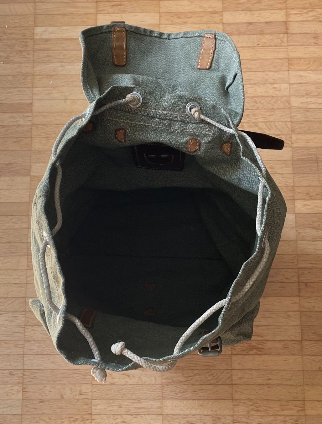 Schweizer Armee Taschen: F Sack, Armee, Schweizer Militär – Gebraucht aus Wettingen von Bazzoo 2