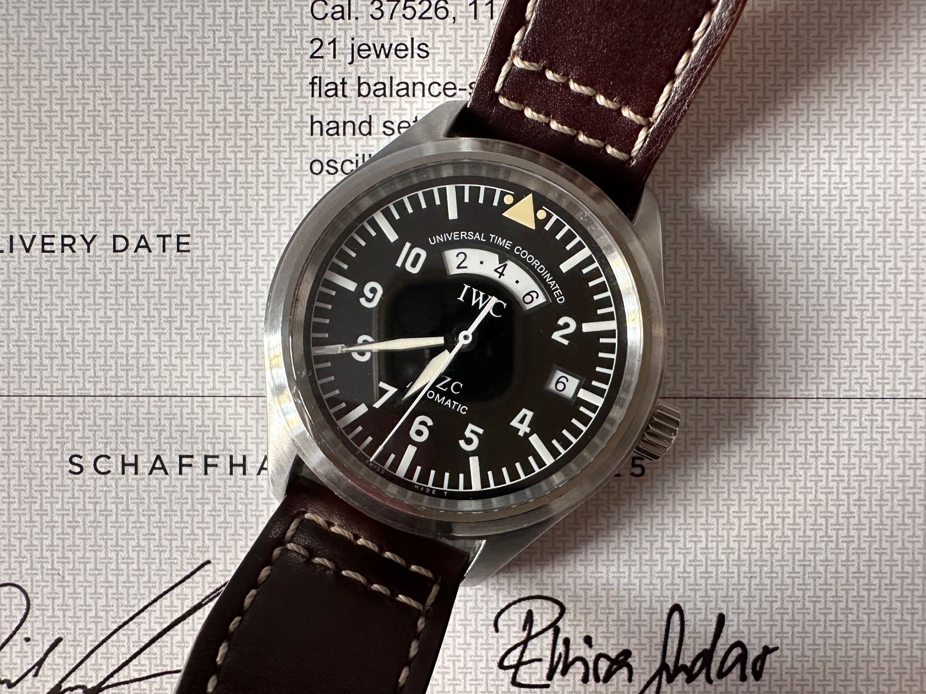 IWC Orologi: IWC Pilot Spitfire UTC IW325101 Full-Set + IWC COA – Usato da Matten b. Interlaken venduto da cour13