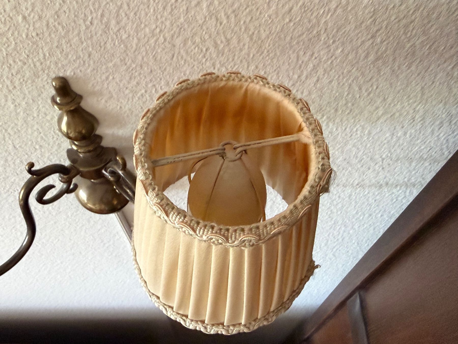 Lampade: 2 elegante Messing-Wandlampen mit Stoffschirm – Usato da Itingen venduto da uhu777 5