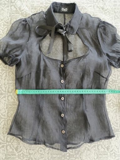 Dolce & Gabbana Blusen: D&G Bluse schwarz transparente kurzarm Grösse XS – Gebraucht aus Hergiswil NW von pol_9dl8 5