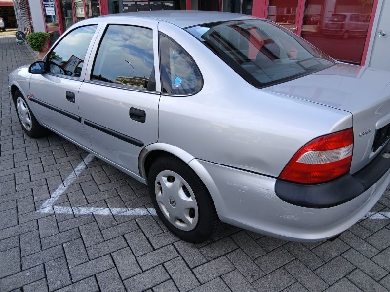 Opel Autos: Opel Vectra B20  Automat – Gebraucht aus Aarberg von Moser56 3