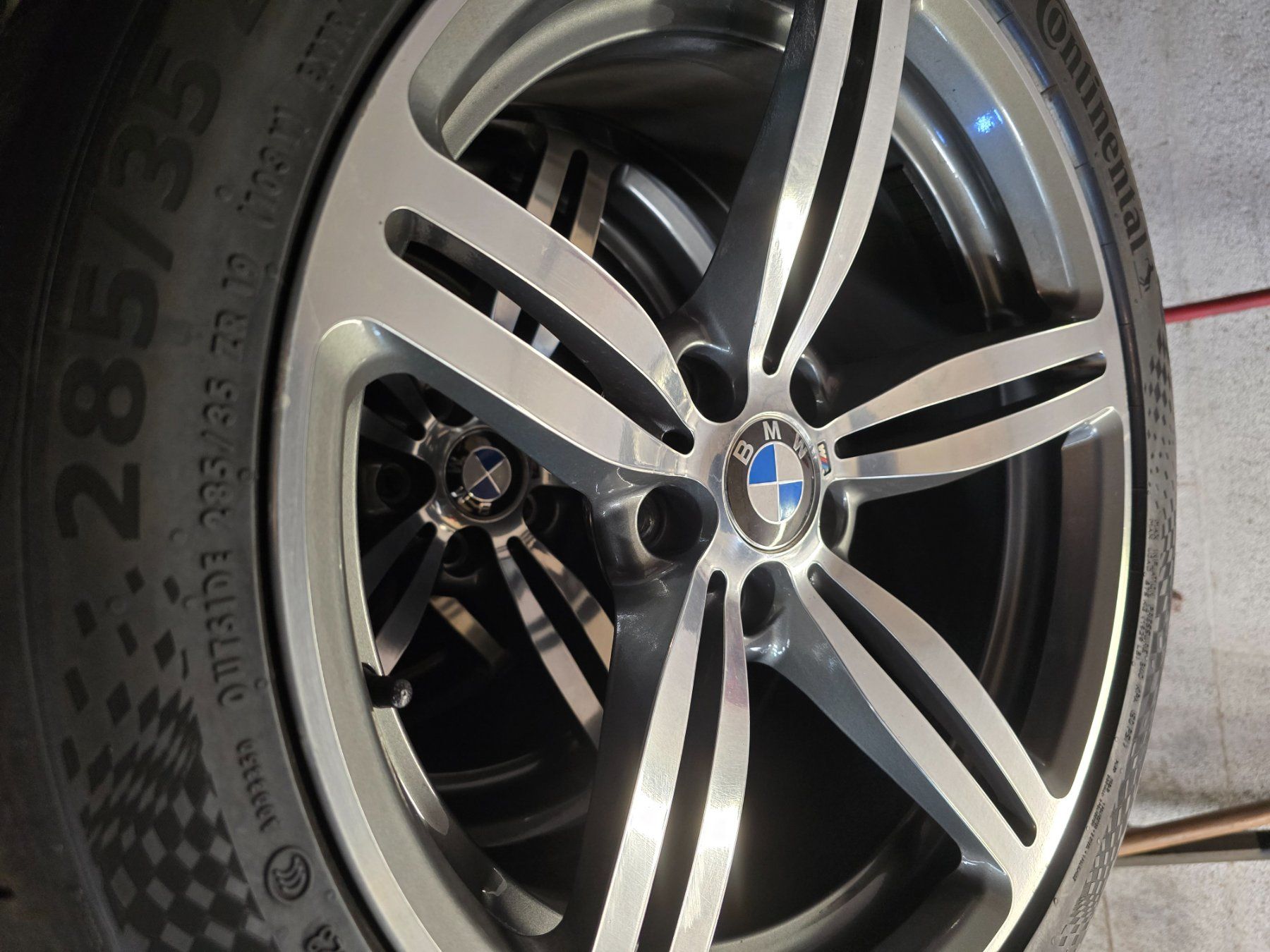 BMW Autos: BMW M6 V10 E63 550PS – D'occasion à Villars-sur-Glâne par Marco_eg6_r 8