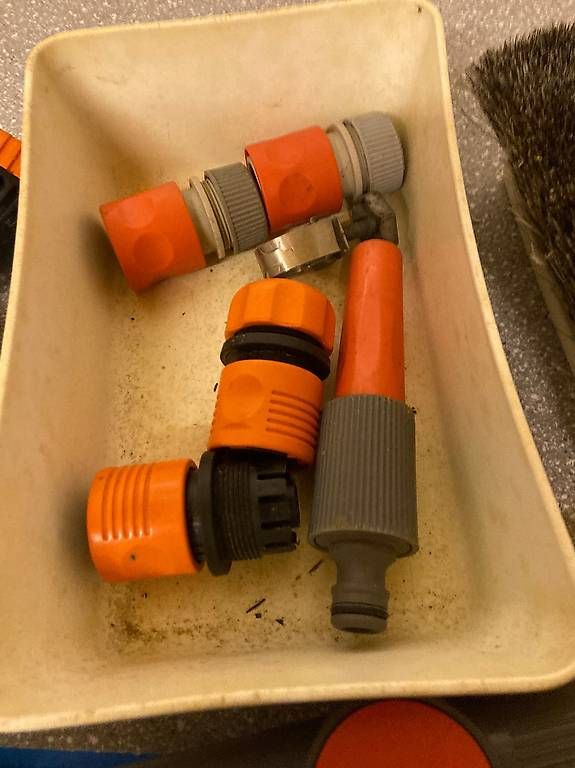 Tubi & Tubi flessibili: Gartenschlauchaufsätze – Usato da Basel venduto da Blaetzlibajass 1