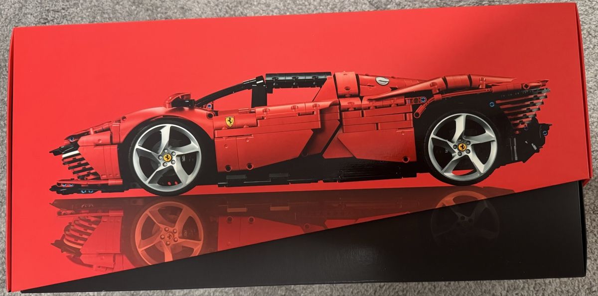 Lego Baukästen: LEGO Technic Ferrari Daytona SP3 42143 – Neu und originalverpackt aus Horw von and_wx8j 2