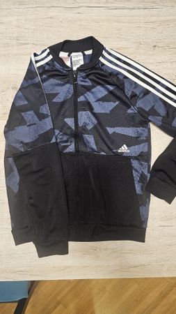 Adidas Trainingsjacke schwarz blau Grösse 152 neuwertig