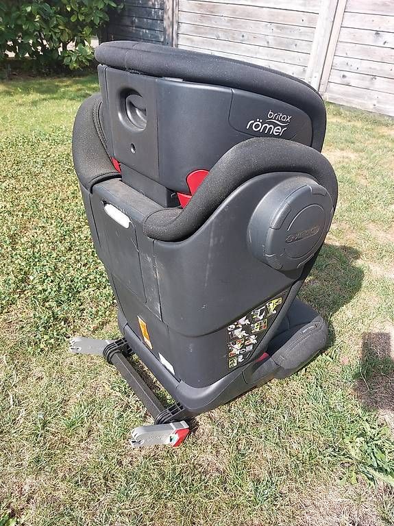Britax Römer Auto-Kindersitze: Britax Römer KIDFIX 3 – Gebraucht aus Ettingen von Tf1 3