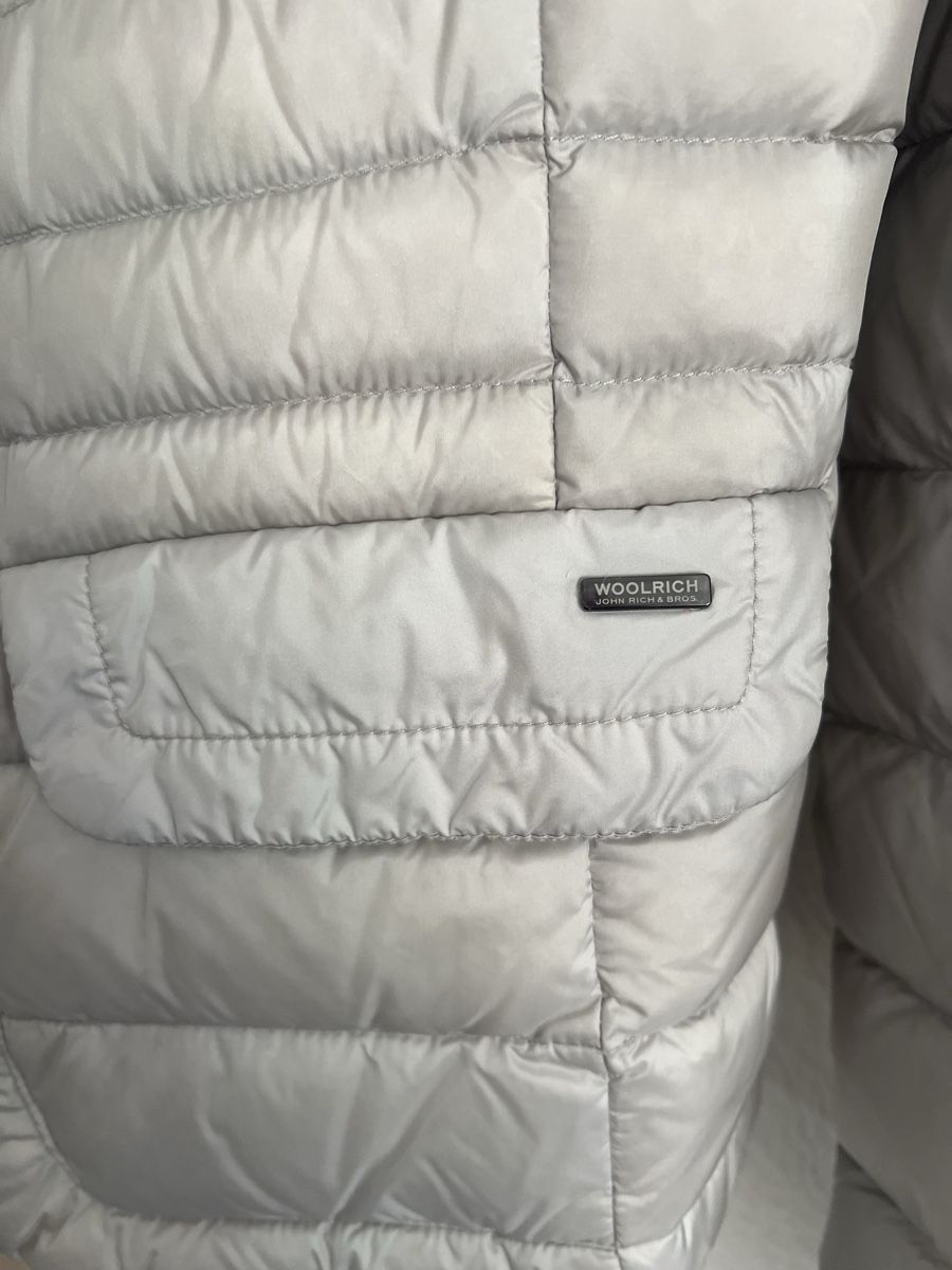 Woolrich Giacche: Daunenjacke Woolrich, Grösse M, Farbe Hellgrau / silber – Nuovo (secondo la descrizione) da Zürich venduto da sellingmystuff1 6