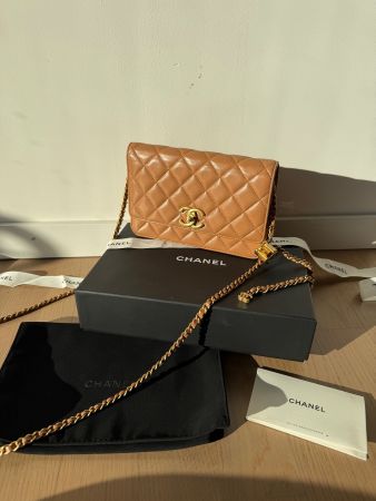 Chanel WOC