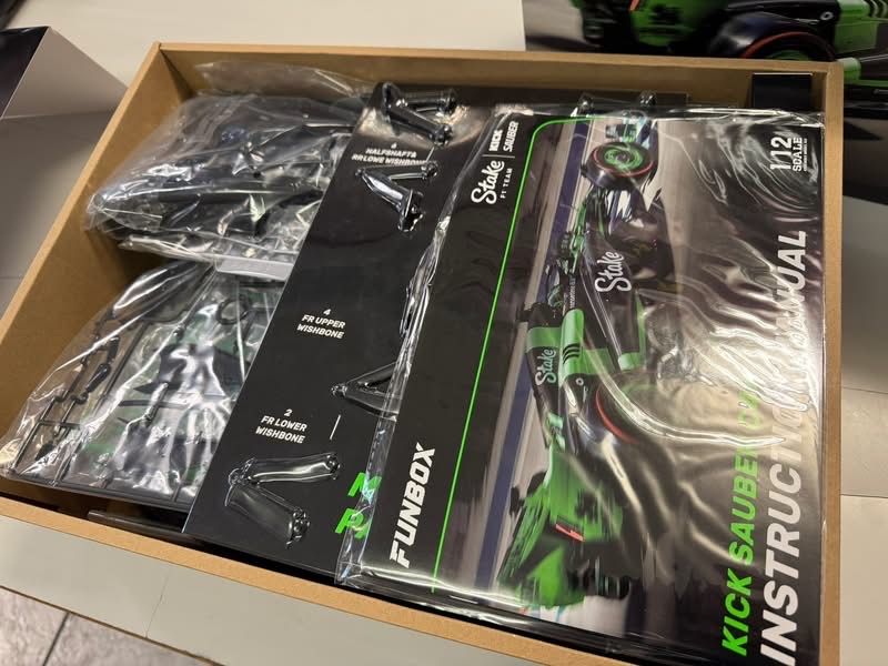 Baukästen: FUNBOX Kick Sauber C44 Bausatz 1/12 Neu – Neu und originalverpackt aus Wetzikon ZH von tuningschmiede 4