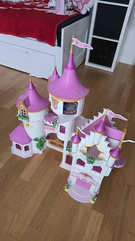 Playmobil Giocattoli: Playmobil Schloss – Usato da Kirchberg BE venduto da TI-Tech 3